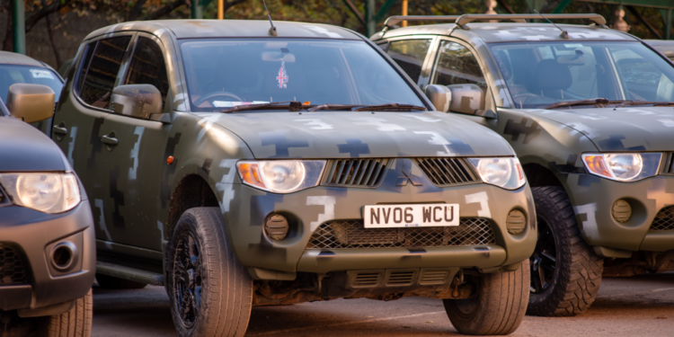 Тернопільщина передала чергову партію позашляховиків для ЗСУ