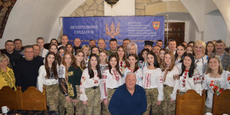 Третій Молитовний сніданок Тернопільського коледжу провели у Збаражі