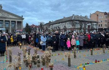 Тернополяни вшанували памʼять жертв Голодоморів