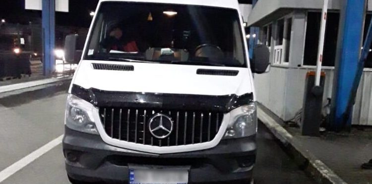 Тернополянин на викраденому авто хотів перетнути кордон