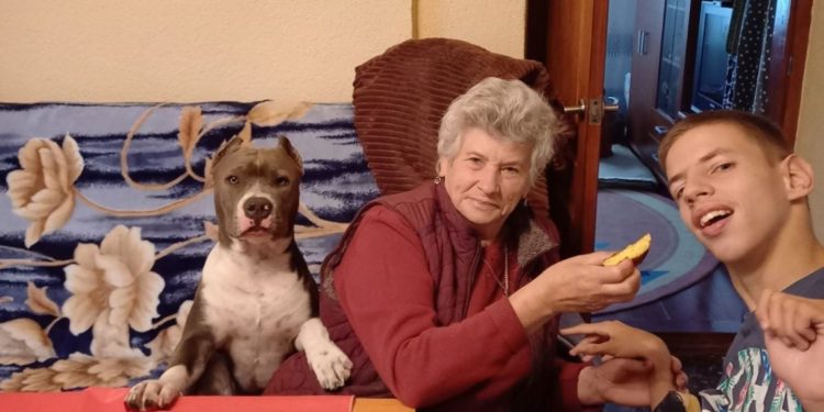 Тернополянка потребує допомоги у лікуванні важкохворого сина