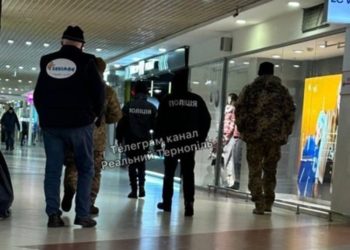 Тернопільський ТЦК завітав у ТРЦ та на ринок