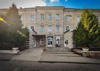 Суд притягнув до відповідальності керівника міської комунальної лікарні швидкої допомоги