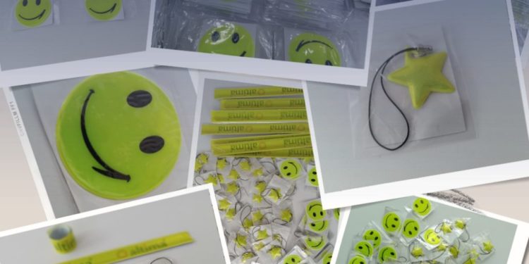 Школярі Тернопільської громади знову можуть безкоштовно отримати світловідбиваючі елементи