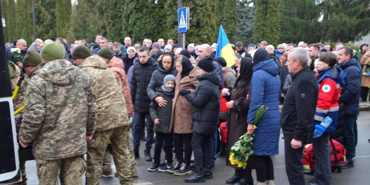 Тіло загиблого бійця Юрія Палія зустріли на Тернопільщині