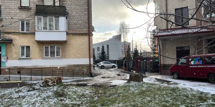 Чоловік, якого у Тернополі побили підлітки, помер у лікарні