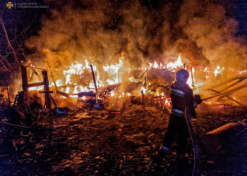 На Тернопільщині горіла господарська будівля