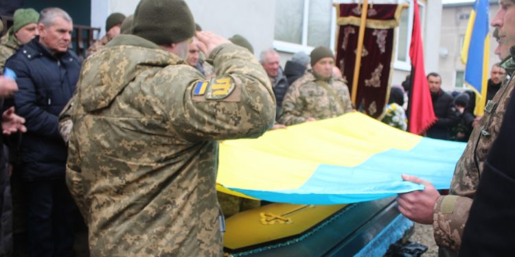 На Тернопільщині зустріли тіло бійця Андрія Закревського