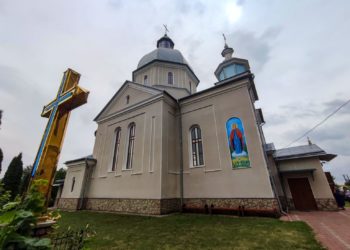 Небайдужих просять допомогти зібрати гроші на поновлення розписів церкви у селі Шманьківці