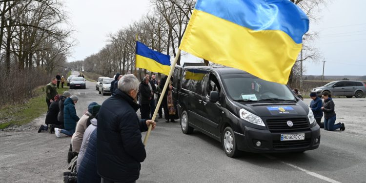 Тернопільщина зустрічала загиблого бійця Степана Шумила