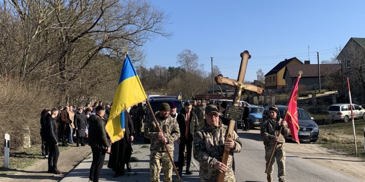 На Тернопільщині попрощалися із захисником Володимиром Семащуком