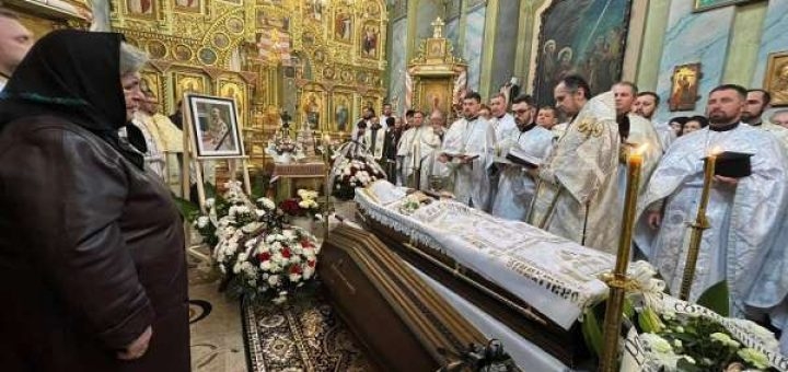 На Тернопільщині провели у останній земний шлях протоієрея Романа Сливку