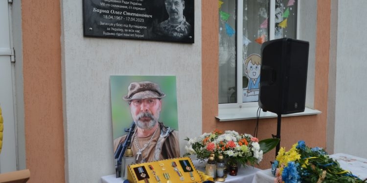 «Де б не вирішувалася доля України, він завжди був там» – пам’яті Олега Барни