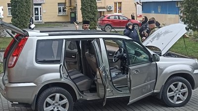 Тернопільські волонтери купили для бійців авто і дрон-камікадзе