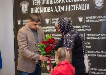 Посмертні нагороди вручили родинам полеглих воїнів з Тернопільщини