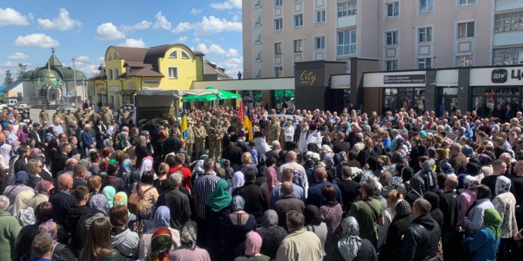 Тернопільщина прощалася із загиблим Русланом Петриком