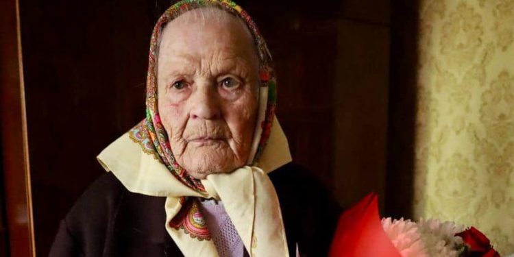 На Тернопільщині зі 100-річчям вітали вчительку Віру Олійничук