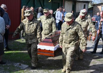 Тернопільщина провела в останню путь полеглого Героя Олега Плахотного