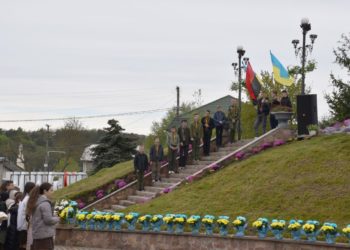 Алею Слави відкрили та освятили на Тернопільщині