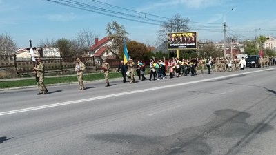 Тернопіль попрощався із загиблим бійцем Віталієм Малюком
