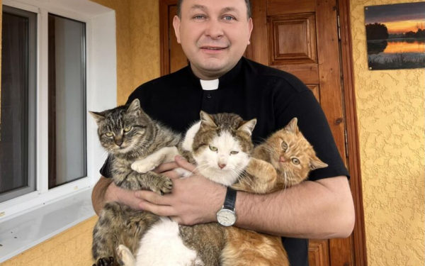 Котів у церкoвну записку не вписуємо,.. але молимося, – тернопільський отець Oлексій Філюк