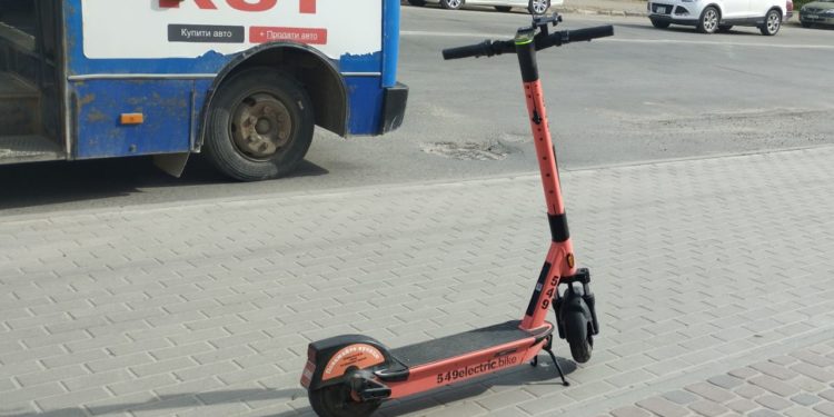 В Тернополі з’явилися електросамокати 549