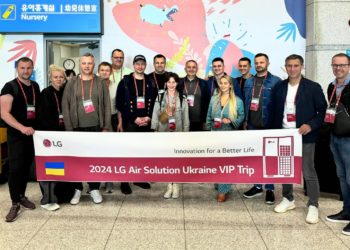 Креатор-Буд відвідує Південну Корею