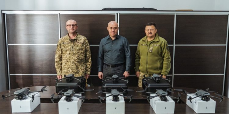 Передaли нaшим тернопільським тероборнівцям ще вісім нічних розвідувaльних дронів