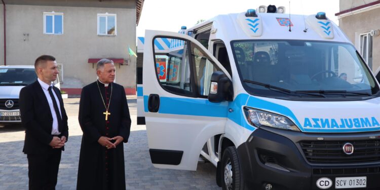 Машина швидкої допомоги від Папи Франциска. Фото зі сторінки Зборівської громади