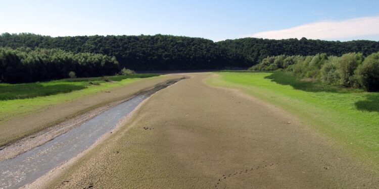 Осушене дно Дністровського каньйону. Фото НПП "Дністровський каньйон"