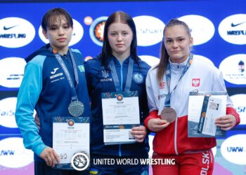 Перемова. Фото Міжнародної аасоціації боротьби