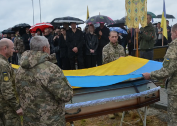 Похорон бійця. Фото зі сторінки громади