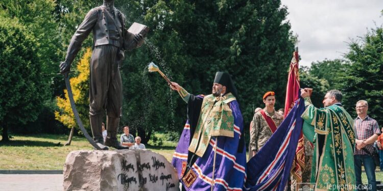 Відкриття Джури