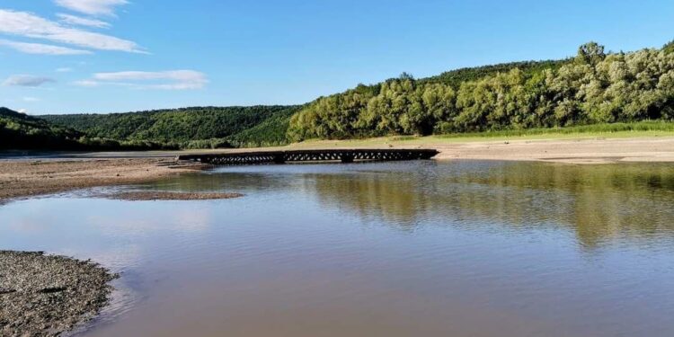 Загадковий міст. Фото зі сторінки Дністер 1362