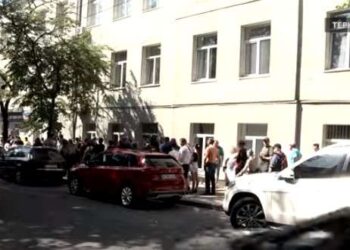 Черга до Тернопільського ЦНАПу