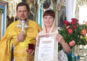 Оксана Кошло одержує відзнаку