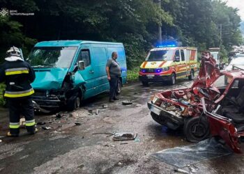 Автотроща у Кременці. Фото ДСНС