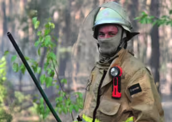 Рятувальник. Фото з Telegram ДСНС