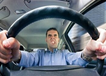 Водій. Шофер. Ілюстративне зображення.