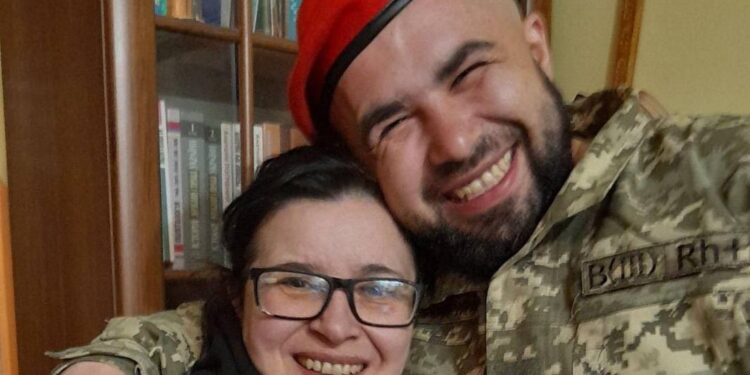 Загиблий Герой з мамою Христиною