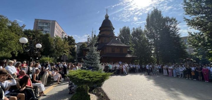 День знань у Галицькому коледжі