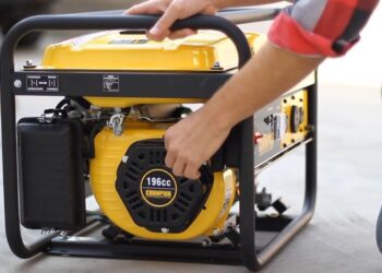 Генератор. Фото vseodetyah