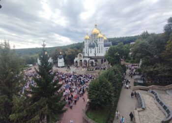 Зарваниця. Проща освітян