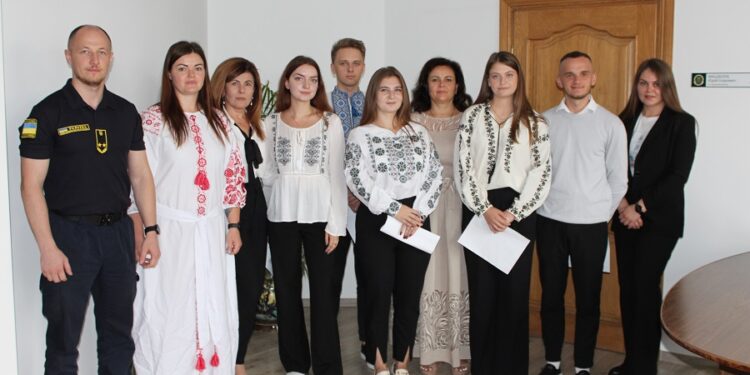 Нові спеціалісти працюватимуть у Тернопільській митниці