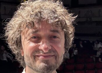 Володимир Трач. Сторінка артиста у мережі