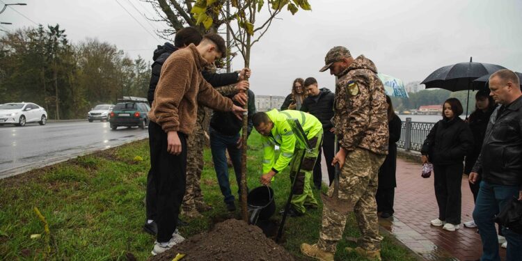Фото зі сайту вишу