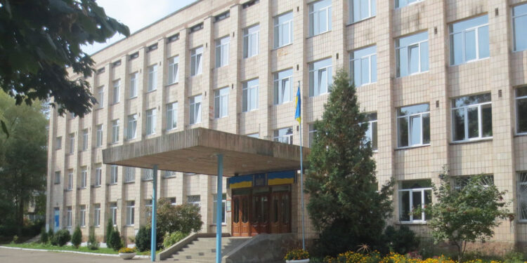 Фото зі сторінки 17 школи