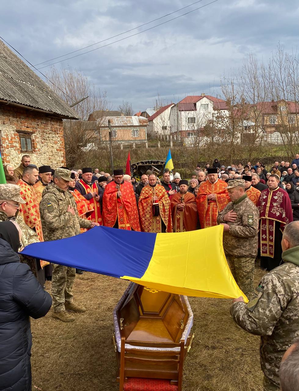 Тернопільщина попрощалася з Героєм Сергієм Мельничком