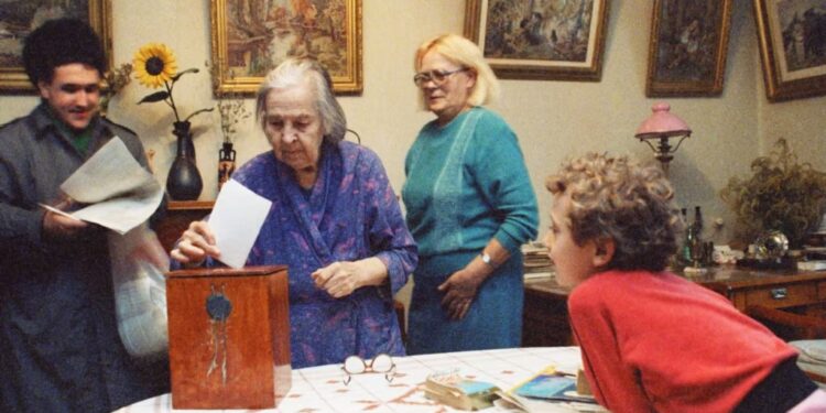 Референдум 1 грудня 1991 року. Голосування літніх людей