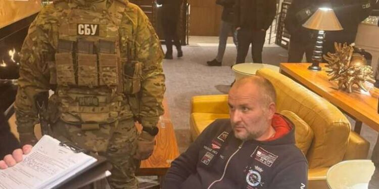 СБУ затримала адвоката та керівника партії УДАР на Одещині за вимагання 1 мільйона доларів за земельне питання. Фото зі сторінки АНТИКОР